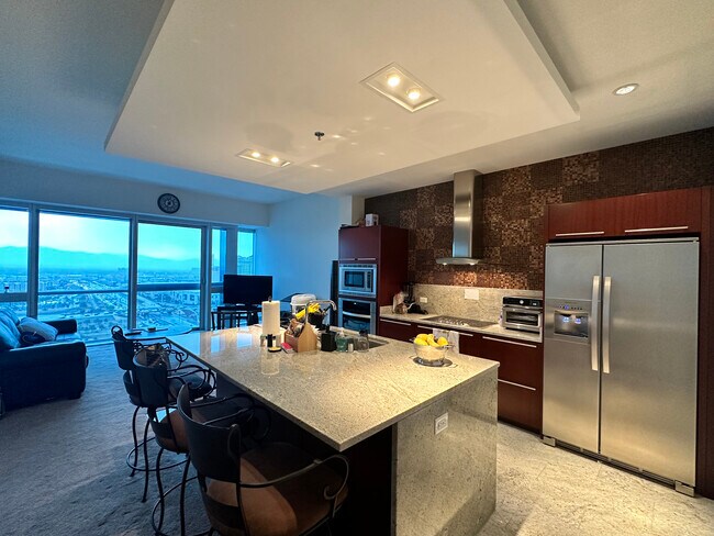 Building Photo - 4471 Dean Martin Dr