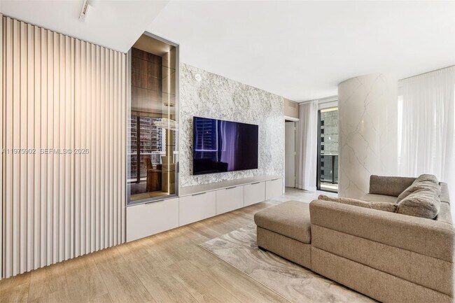 Foto del edificio - 45 SW 9th St