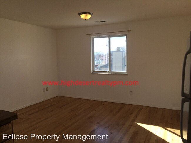 Building Photo - 3 br, 2 bath House - 3235 Downey Cir E #C