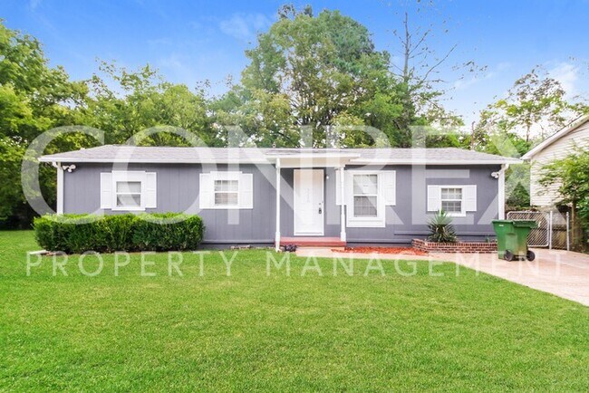 Building Photo - Sweet Ranch Style Home In Huntsville