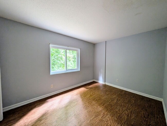 Foto del edificio - 1220 Gorman St