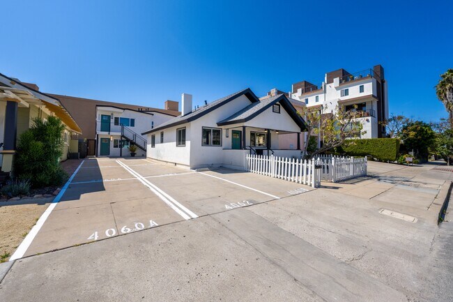 Foto del edificio - 4062 Goldfinch St