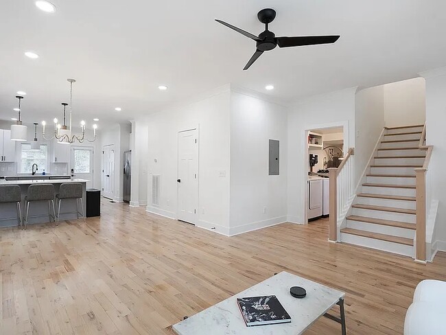 Building Photo - 114 Lanier Dr