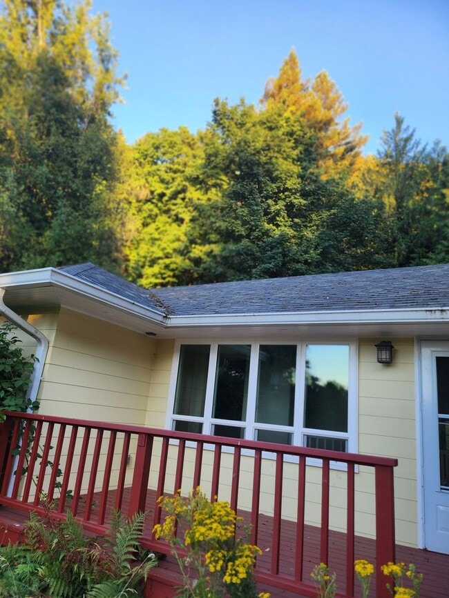 Building Photo - 16878 S Clackamas River Dr
