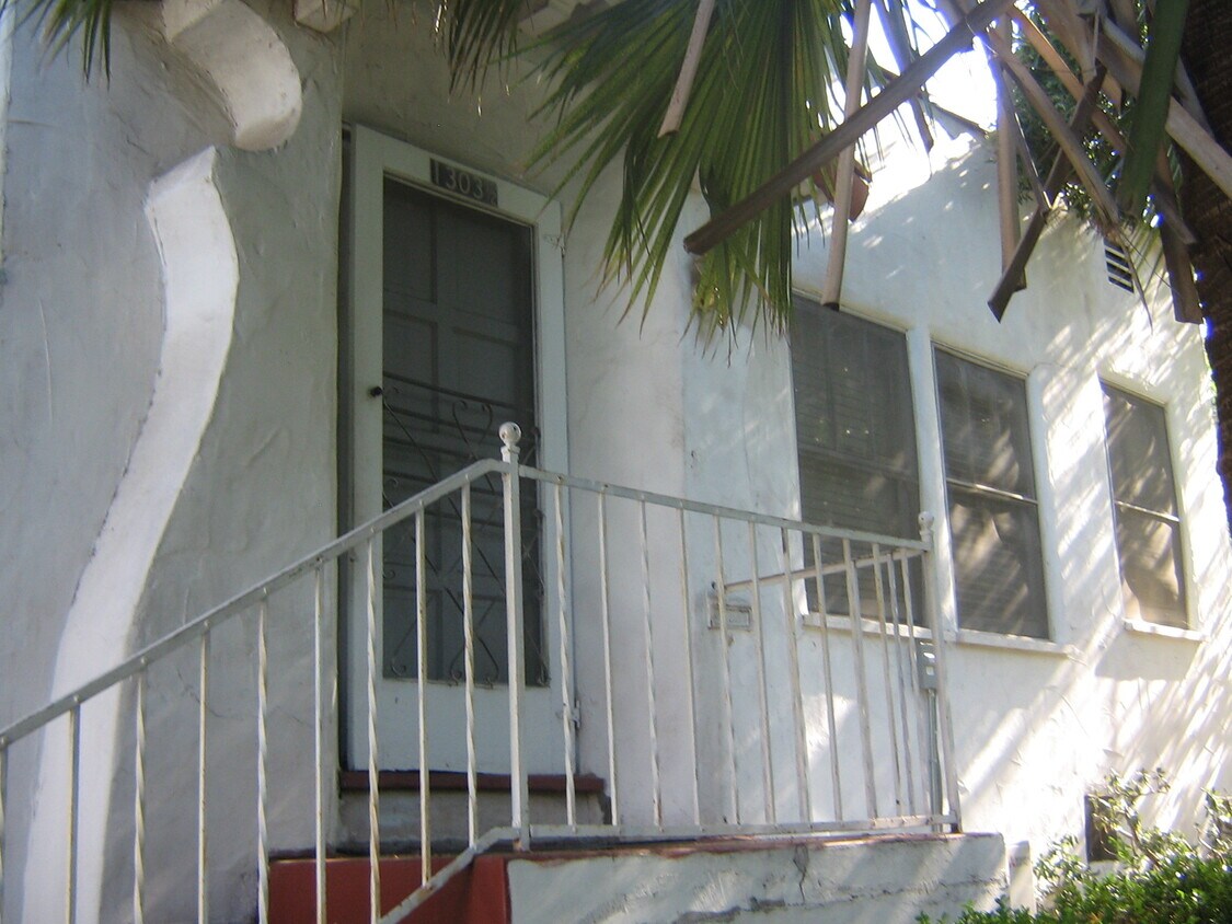Building Photo - 1301 S Dodson Ave