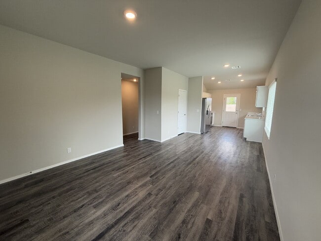 Building Photo - 3 Bed, 2 Bath Home in Beggs