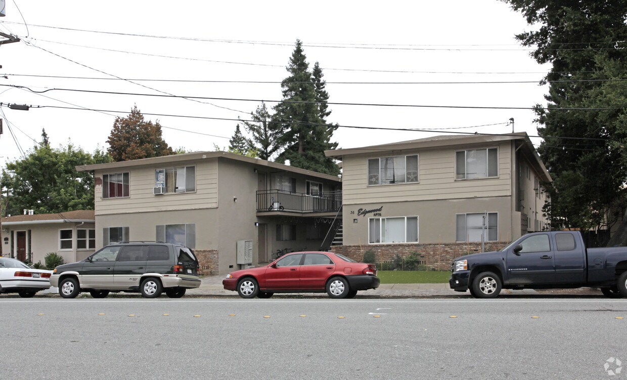 Building Photo - 36 Edgewood Rd