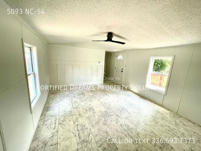 Foto del edificio - 5093 NC-54-