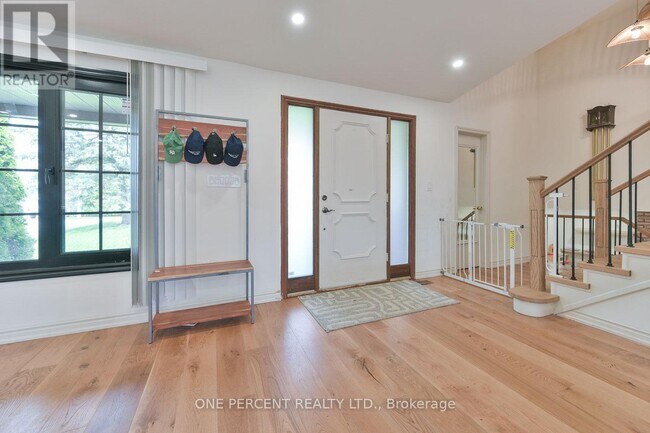 Photo du bâtiment - 43 Lakeview Ave