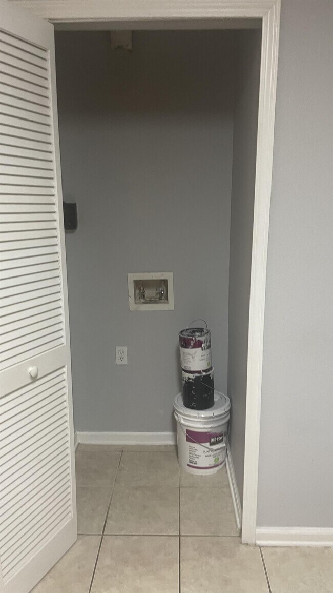 Foto del edificio - 3670 Kirkpatrick Cir
