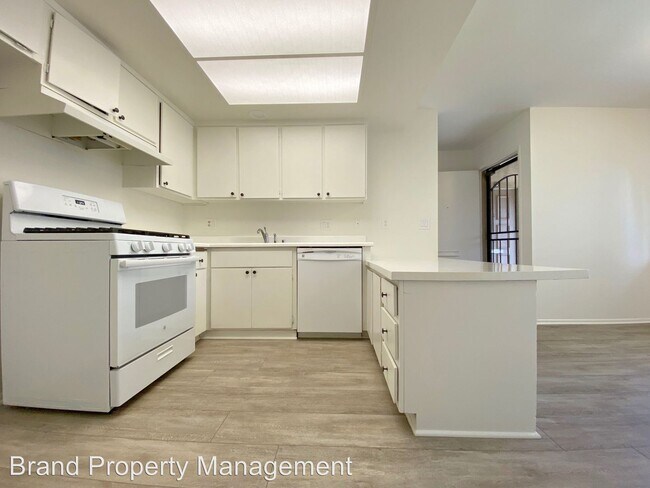 Building Photo - 8101 Forelle Dr