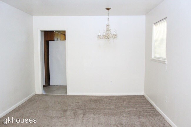 Building Photo - 3 br, 1.5 bath House - 21 Templin Trail
