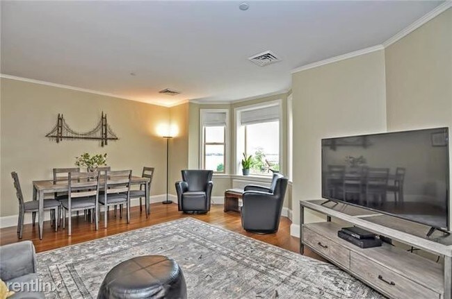 Foto del edificio - 1 br, 1 bath - 1180 Narragansett Blvd Apt B6