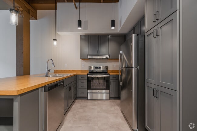 1BR, 1BA - 745SF - Cocina - Painters Row