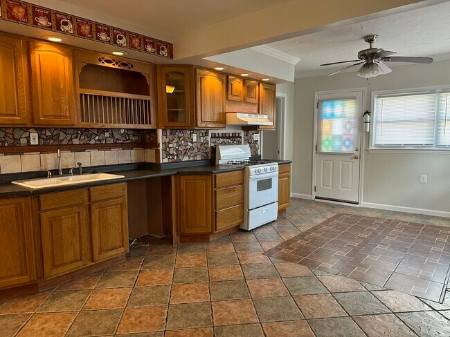 Foto del edificio - 26621 Belleair St