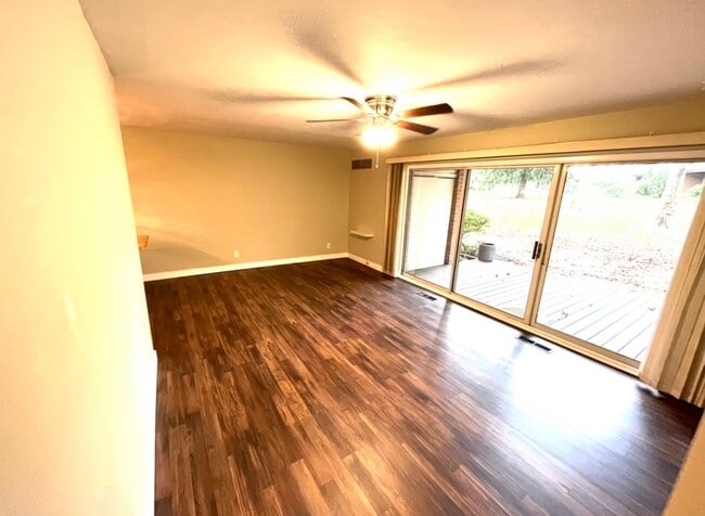 Building Photo - Ground level Condo with private patio, har...