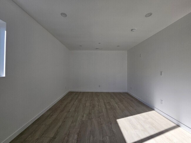 Foto del edificio - Goleta Properties