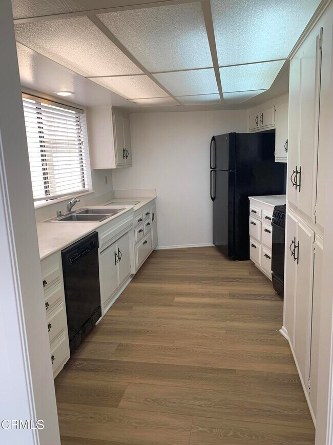 Foto del edificio - 4149 Foothill Rd