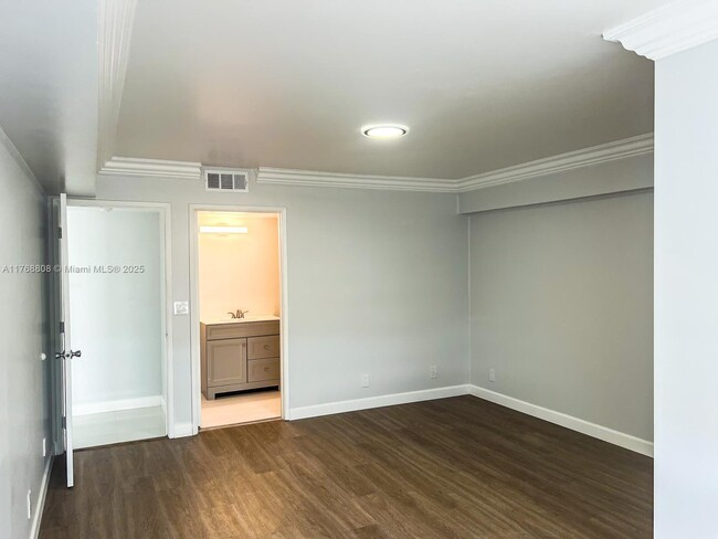 Foto del edificio - 7740 NW 50th St