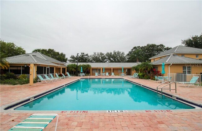 Building Photo - 3790 Pinebrook Cir