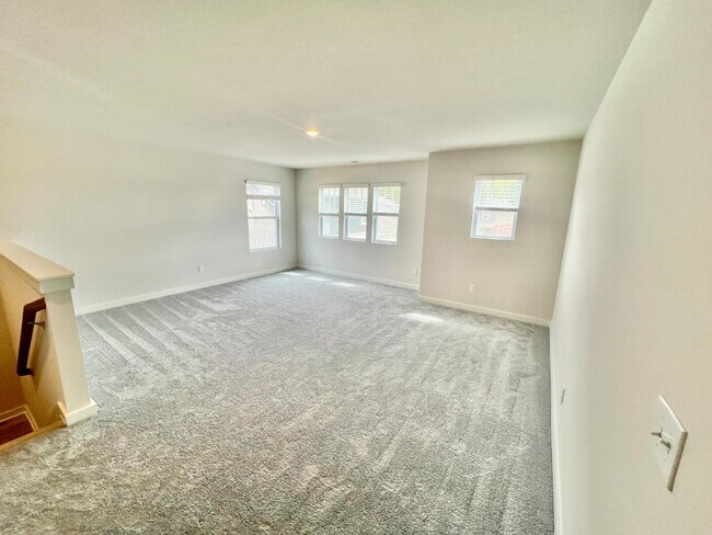 Foto del edificio - 874 Nightingale Ave