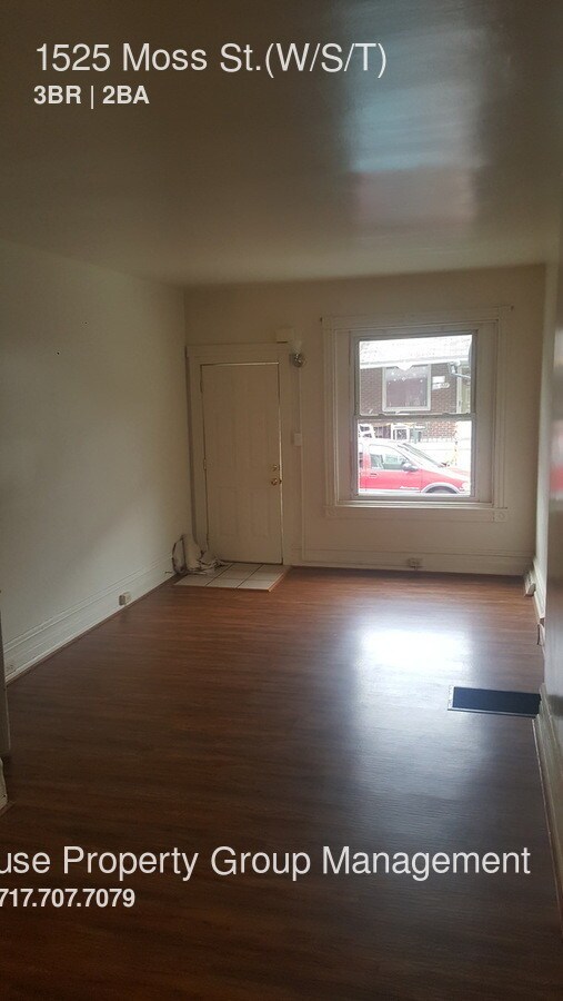 Building Photo - 1525 Moss St