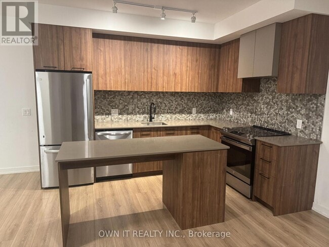 Building Photo - 20 Lagerfeld Dr