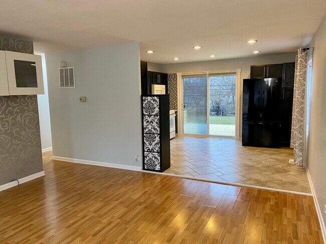 Building Photo - 2941 75th St