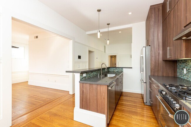 Foto del edificio - SOPHISTICATED 2-BD DREAM HOME WITH DIGITAL...