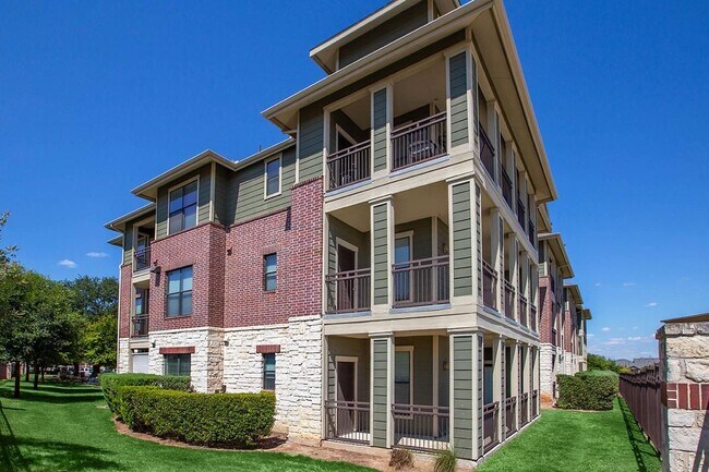 Foto del edificio - 9725 N Lakeline Blvd