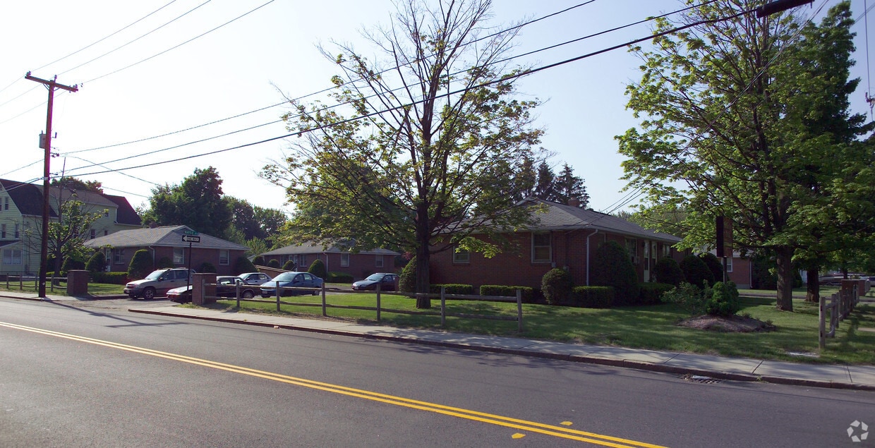 Building Photo - 575 Mckinstry Ave