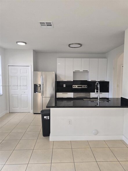 Building Photo - 10824 SW 240 Ln