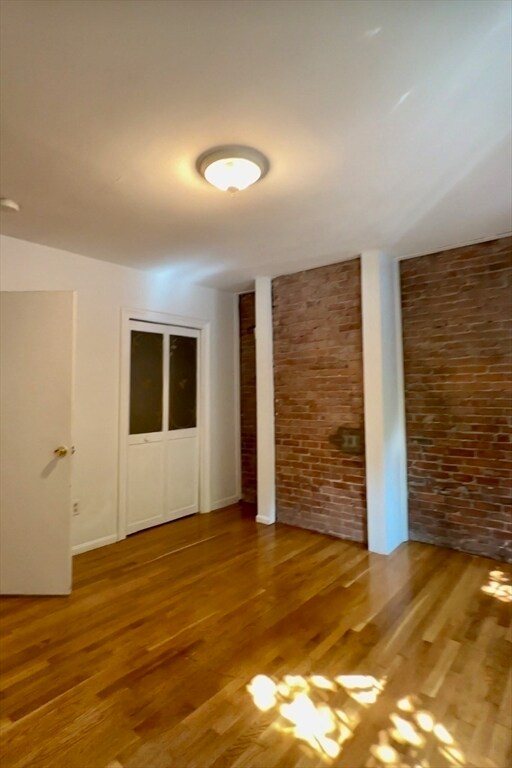 Building Photo - 12 Follen St