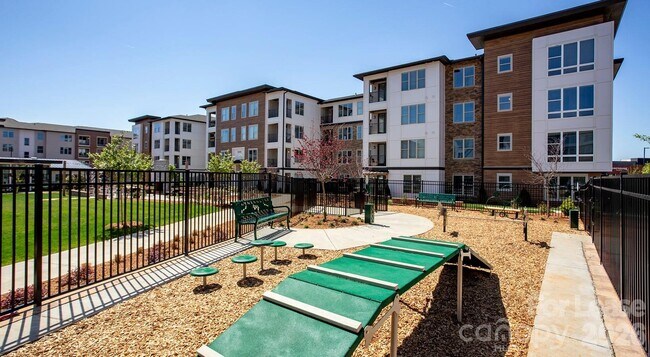 Building Photo - 6408 Providence Farm Ln