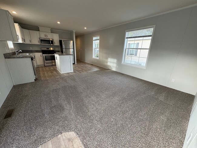 Building Photo - 2022 Marmoor Dr