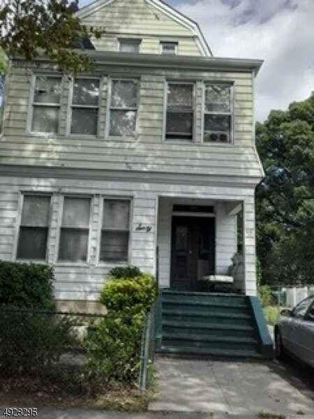 Primary Photo - 60 William St