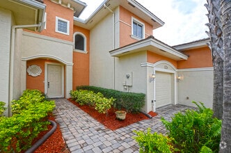 Building Photo - 2553 Langrove Ln SW