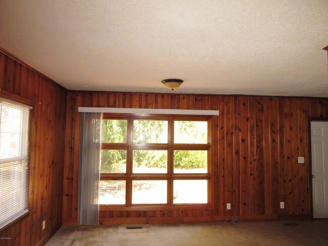 Building Photo - 22 Warlick St