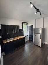 Building Photo - 172 Kinsey Ave