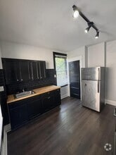 Building Photo - 172 Kinsey Ave