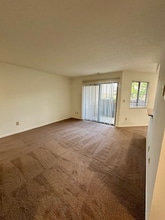 Building Photo - 2205 Hedgerow Road