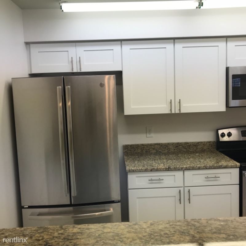 Primary Photo - 2 br, 1 bath Condo - 2876 Foxwood Ct
