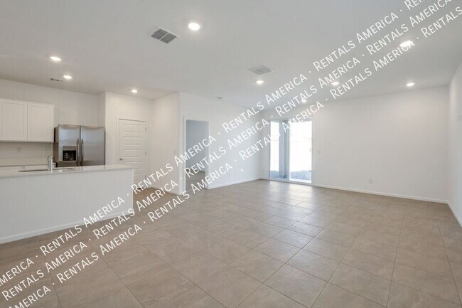 Building Photo - 4588 E Amethyst Ln