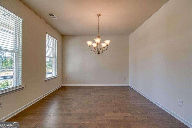 Building Photo - 311 Coverview Ct