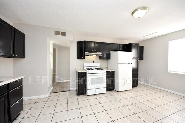 Building Photo - 4621 Silver Leaf Dr