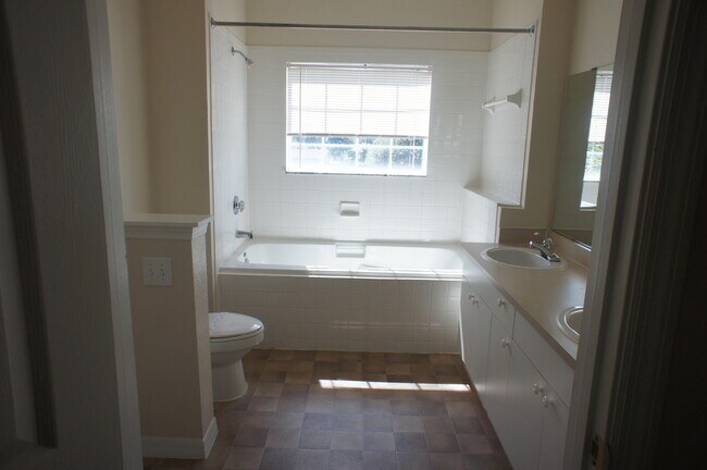 Building Photo - 3615CR#622(100)