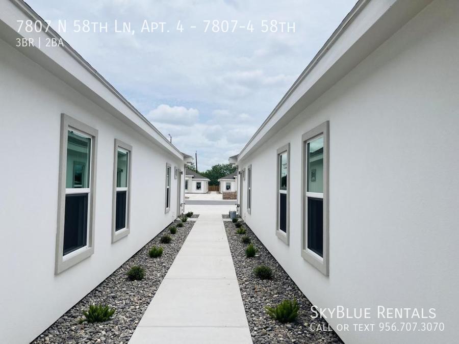 Foto del edificio - 7807 N 58th St