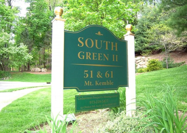 Building Sign - 61 Mt Kemble Ave