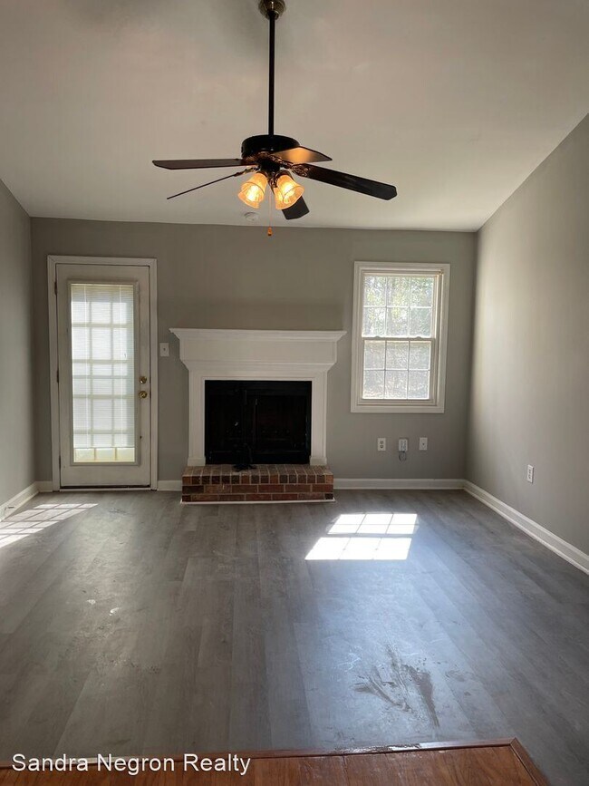Building Photo - 3 br, 2 bath House - 2932 Tower Pines Dr