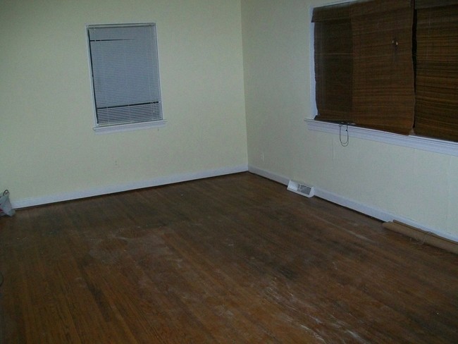 Foto del edificio - 6416 Kensington Ave